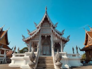 Le blue temple chiang rai : architecture, spiritualité et photographies