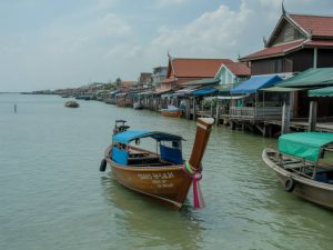 Samut songkhram : marchés flottants et traditions en bord de mer